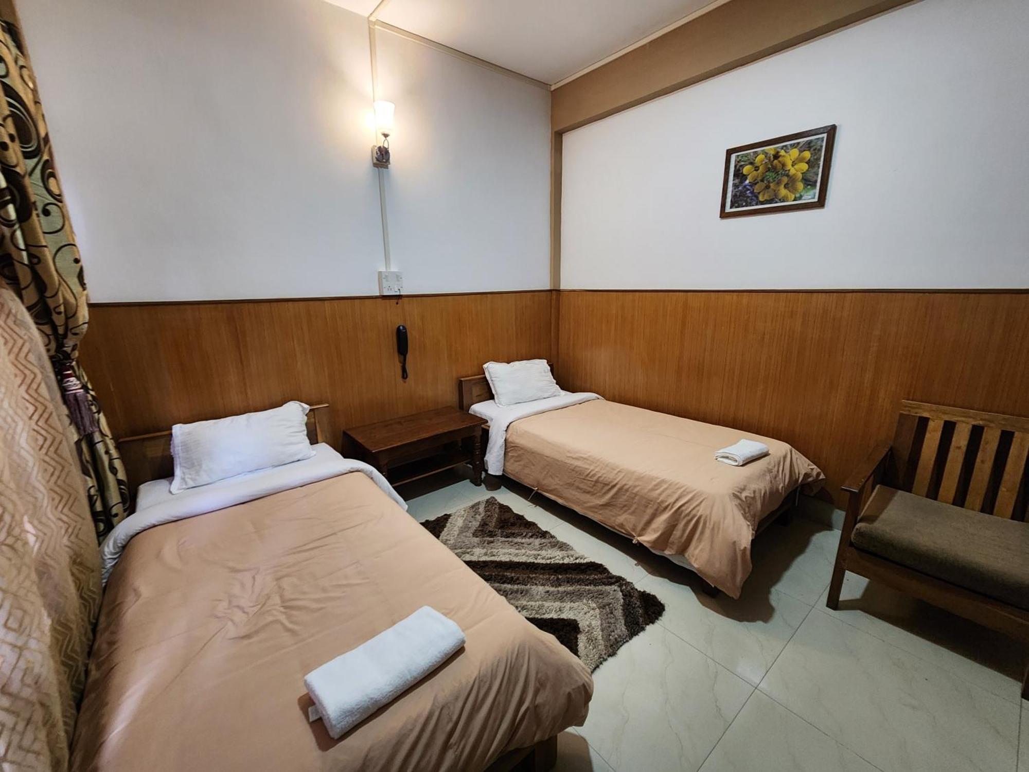 Hotel The Oak Tawang Exterior foto