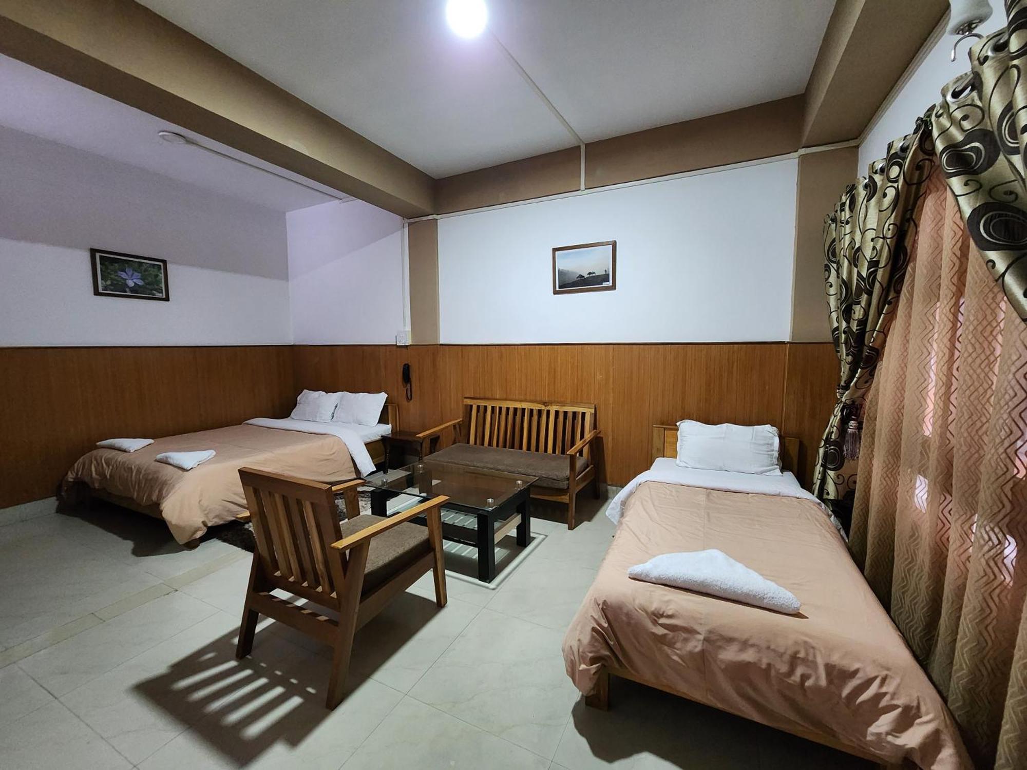Hotel The Oak Tawang Exterior foto