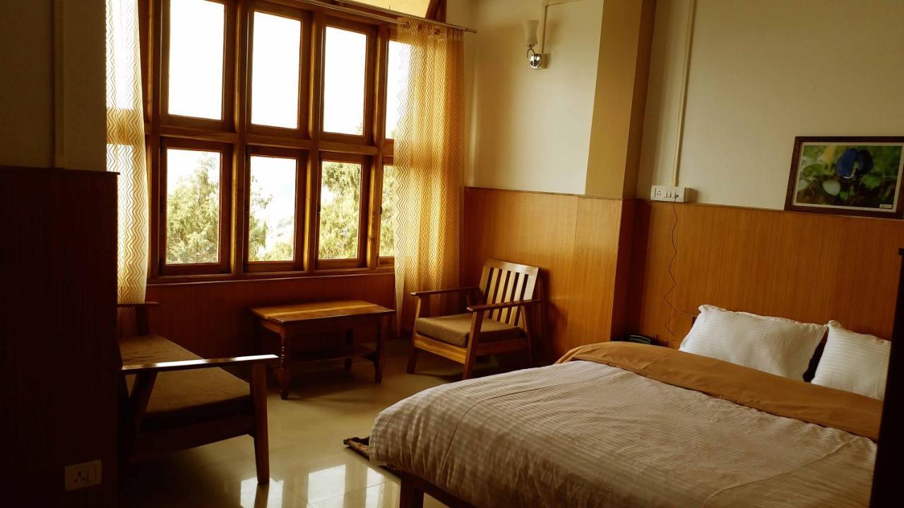 Hotel The Oak Tawang Exterior foto