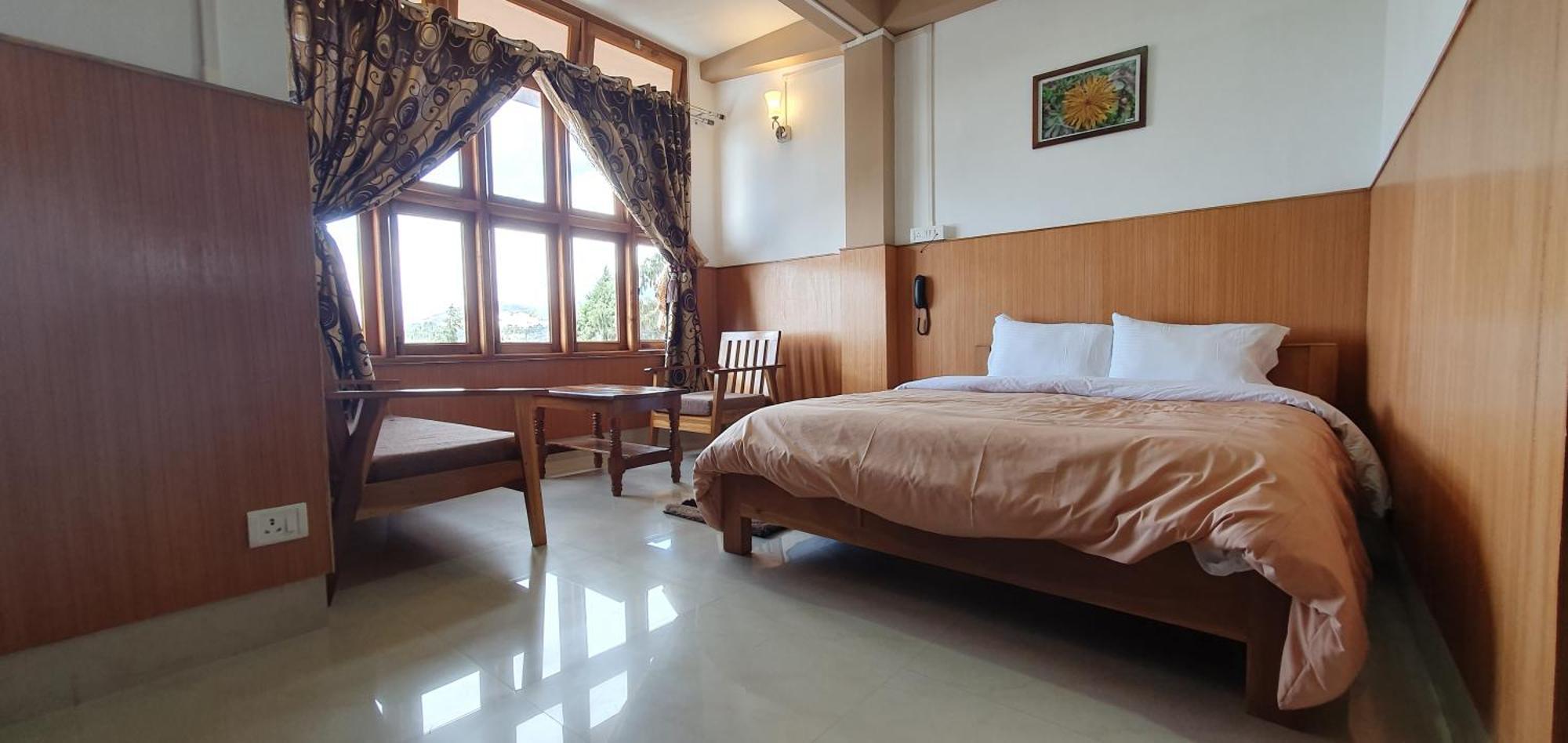 Hotel The Oak Tawang Exterior foto